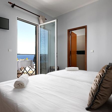 Perola Views Inn By Madeira Sun Travel Порту-Мониш Экстерьер фото